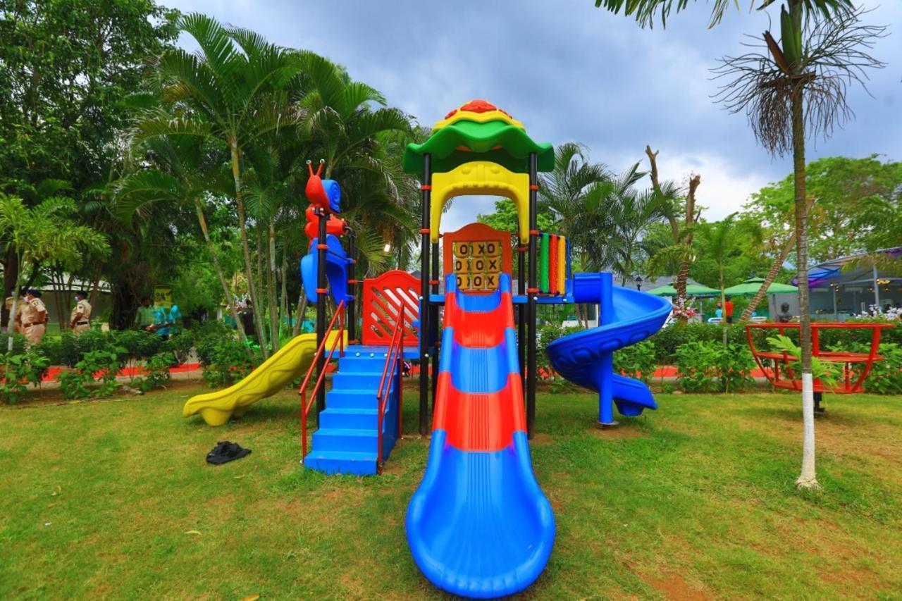 White Feather Resort Kauncha Silvassa Buitenkant foto