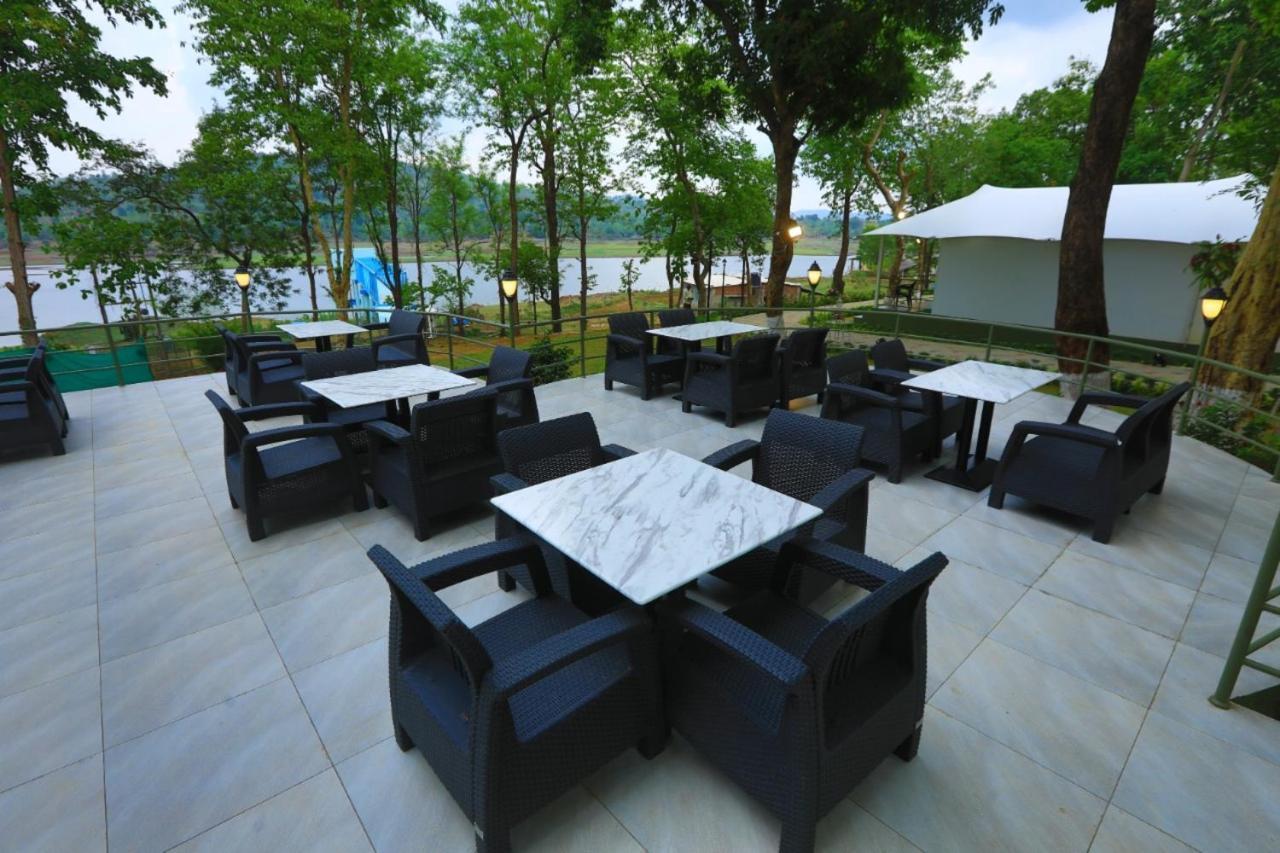 White Feather Resort Kauncha Silvassa Buitenkant foto