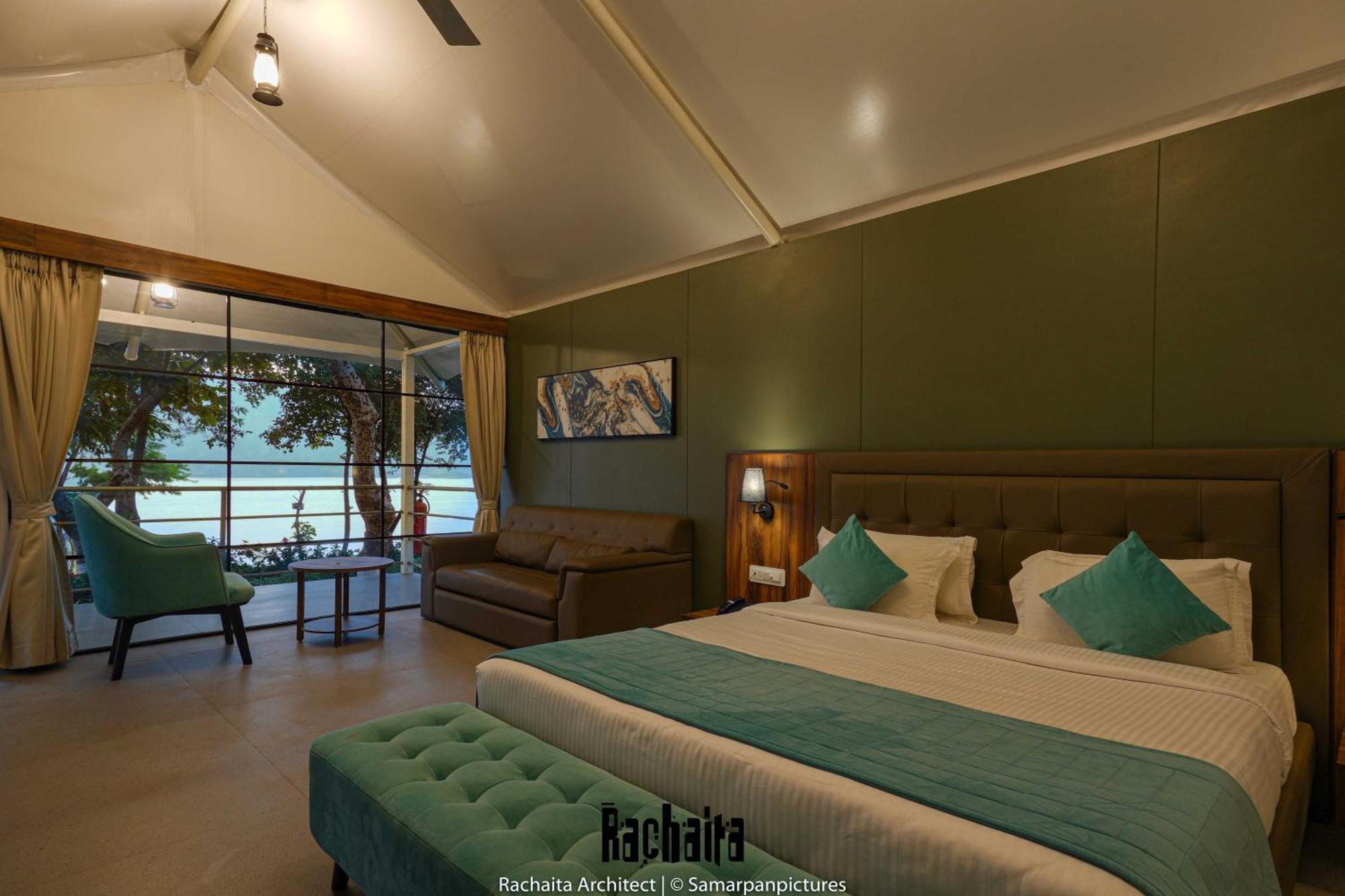 White Feather Resort Kauncha Silvassa Buitenkant foto