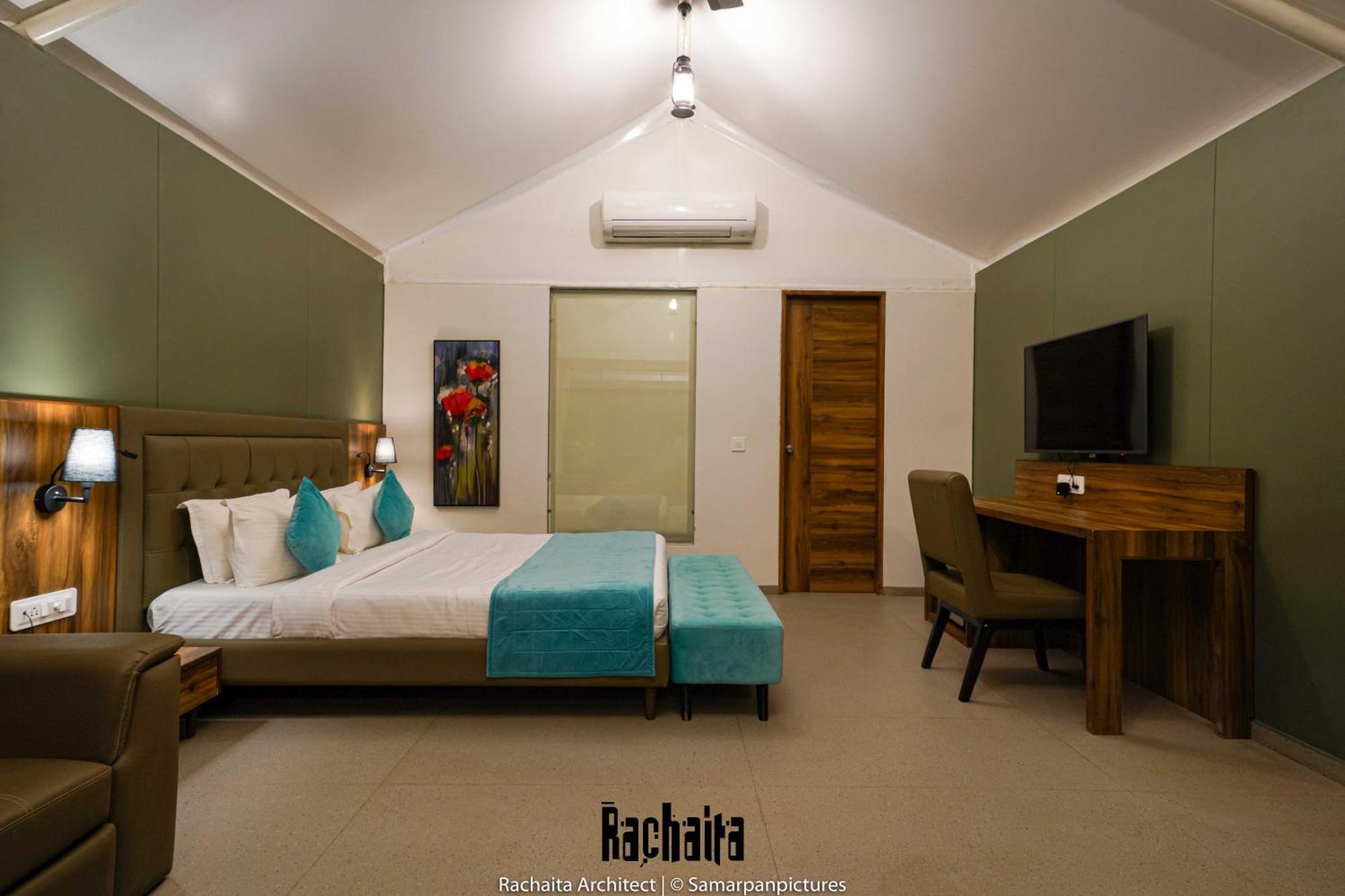 White Feather Resort Kauncha Silvassa Buitenkant foto