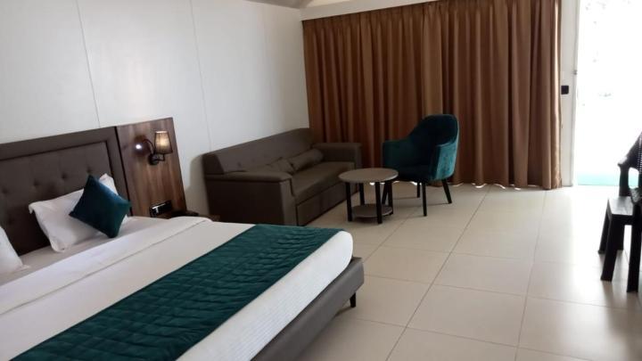 White Feather Resort Kauncha Silvassa Buitenkant foto