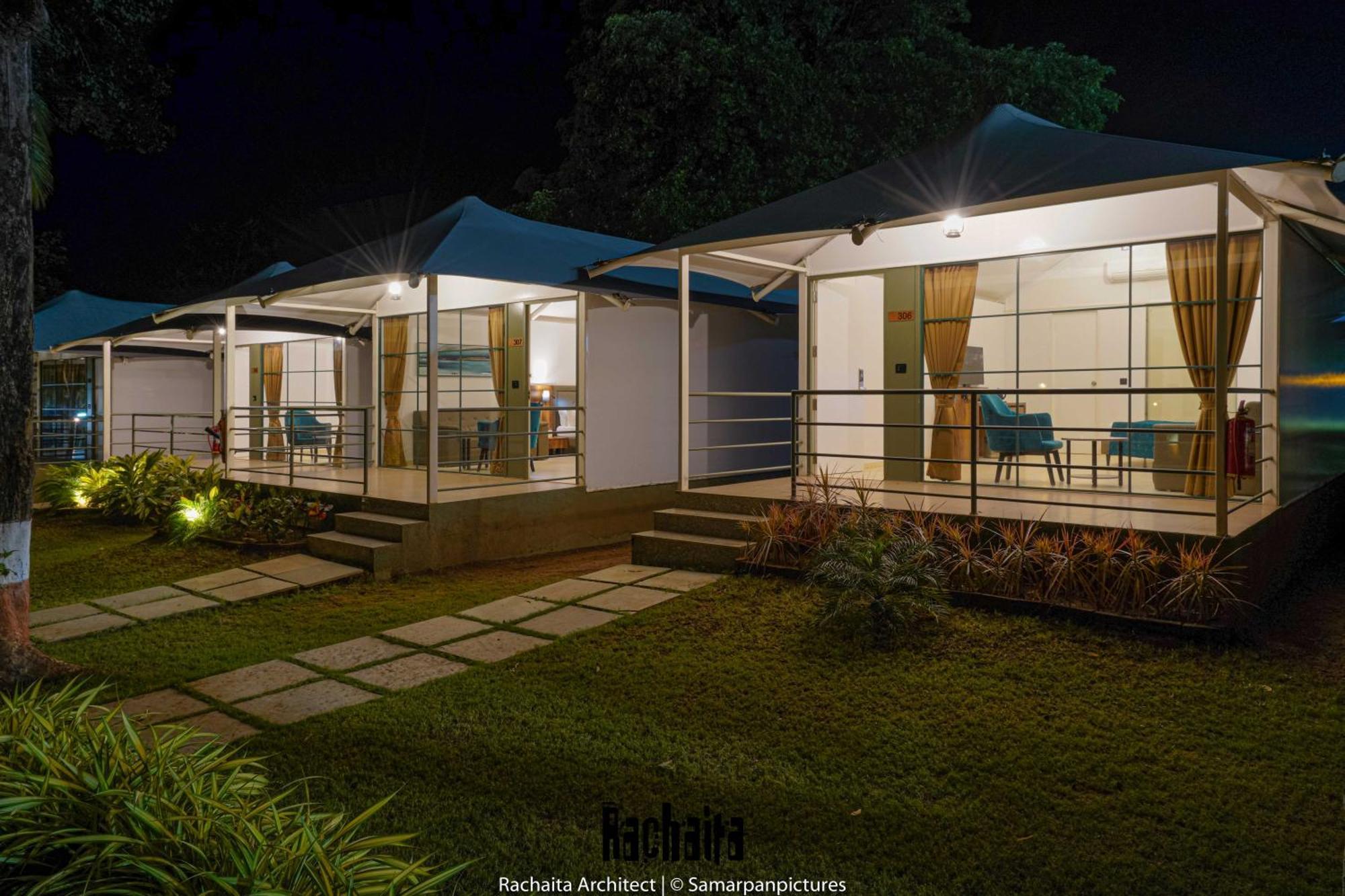 White Feather Resort Kauncha Silvassa Buitenkant foto